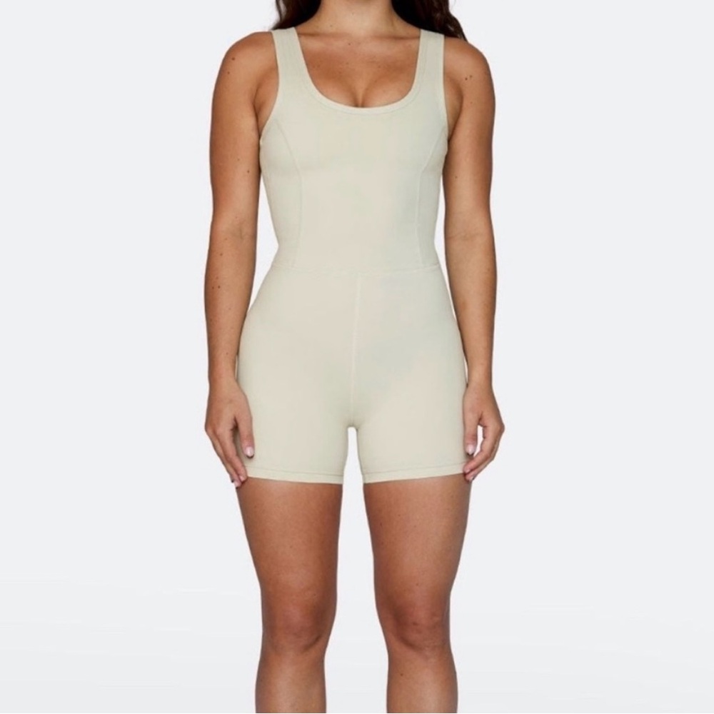 SET Active Oat Milk Sportysuit